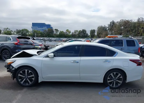 2017 Nissan Altima 2.5 Sr из США, поврежденный, VIN 1N4AL3AP3HN304971